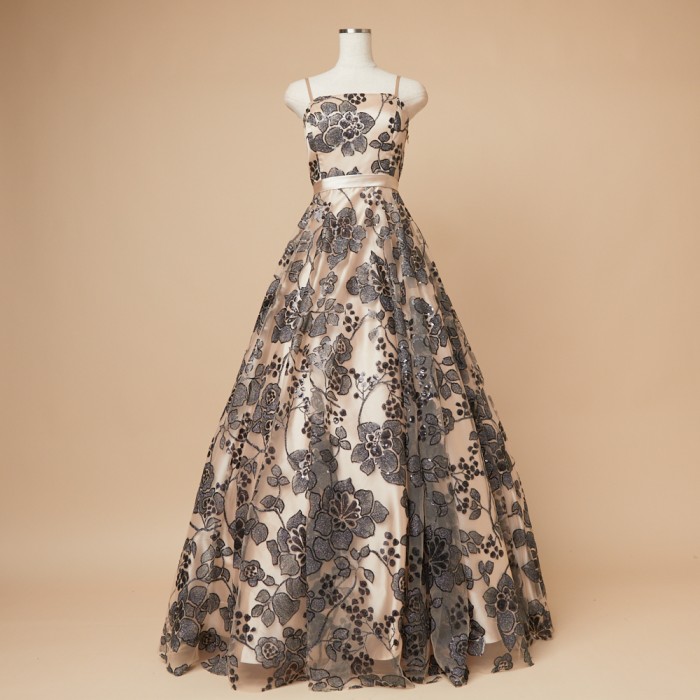 シャンパンベージュワンショルダーデザインフラワー刺繍ドレス