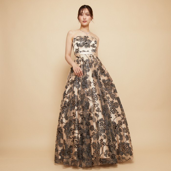 ANNABELLE シャンパンベージュ　ロングドレス　未使用　147cm程度向け シャンパンベージュワンショルダーデザインフラワー刺繍ドレス