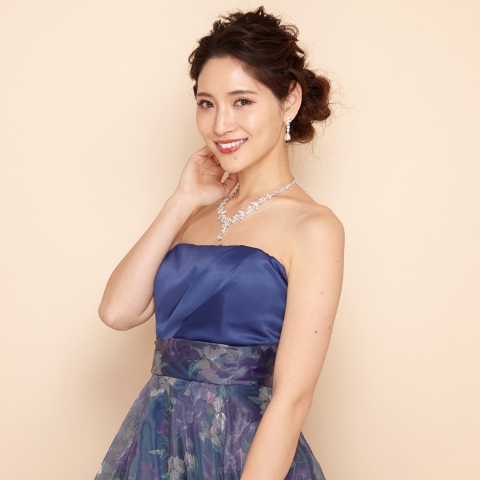 ブルーパープルフワラープリント光沢オーガンジードレス