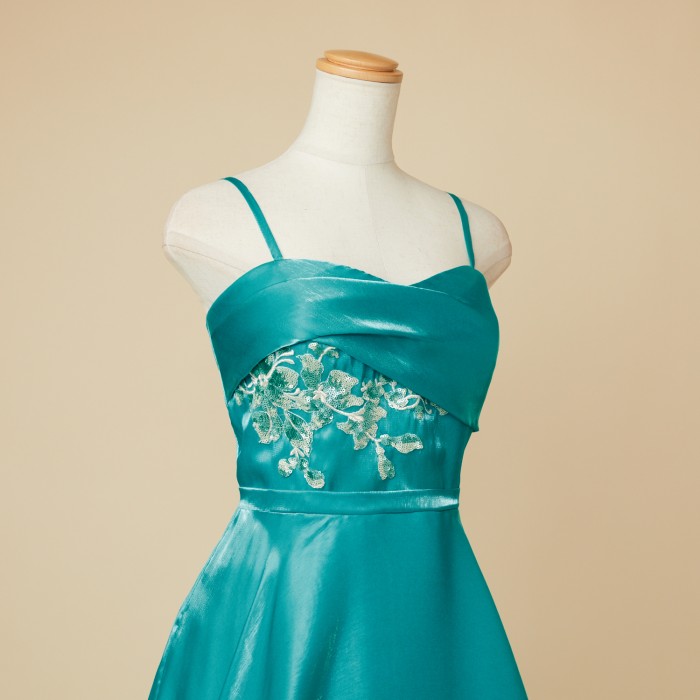 胸元タック刺繍アクアグリーンサテンレイヤードレス